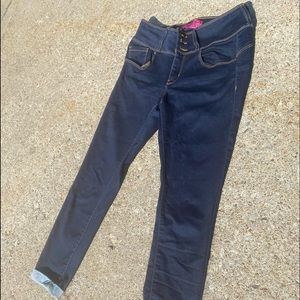 WOMENS Jean capris- dark wash